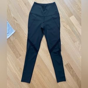 Splits 59 black workout leggings with mesh cut outs